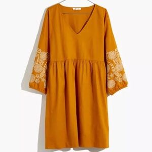 Embroidered sleeve popover Dress